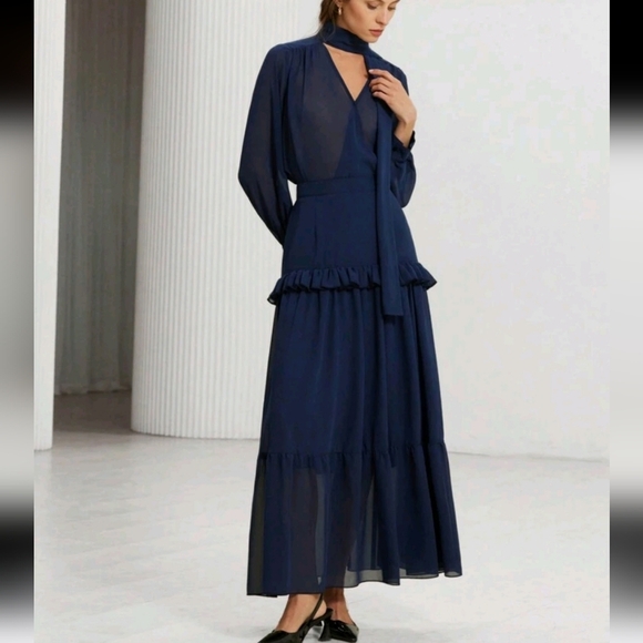 Navy Chiffon V-Neck Blouse With Draped Design Paired Maxi Skirt,2pcs Soft Set - Picture 4 of 4